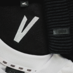 VOLNO LEON. Czarna czapka beanie. Streetwear turbo minimalist.
