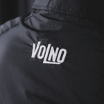 VOLNO BLACKJACK. Czarna kurtka bomber streetwear. Idealna na night drive.