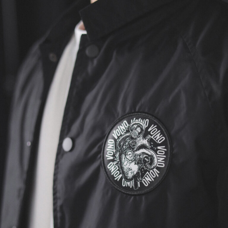 VOLNO BLACKJACK. Czarna kurtka bomber streetwear. Idealna na night drive.